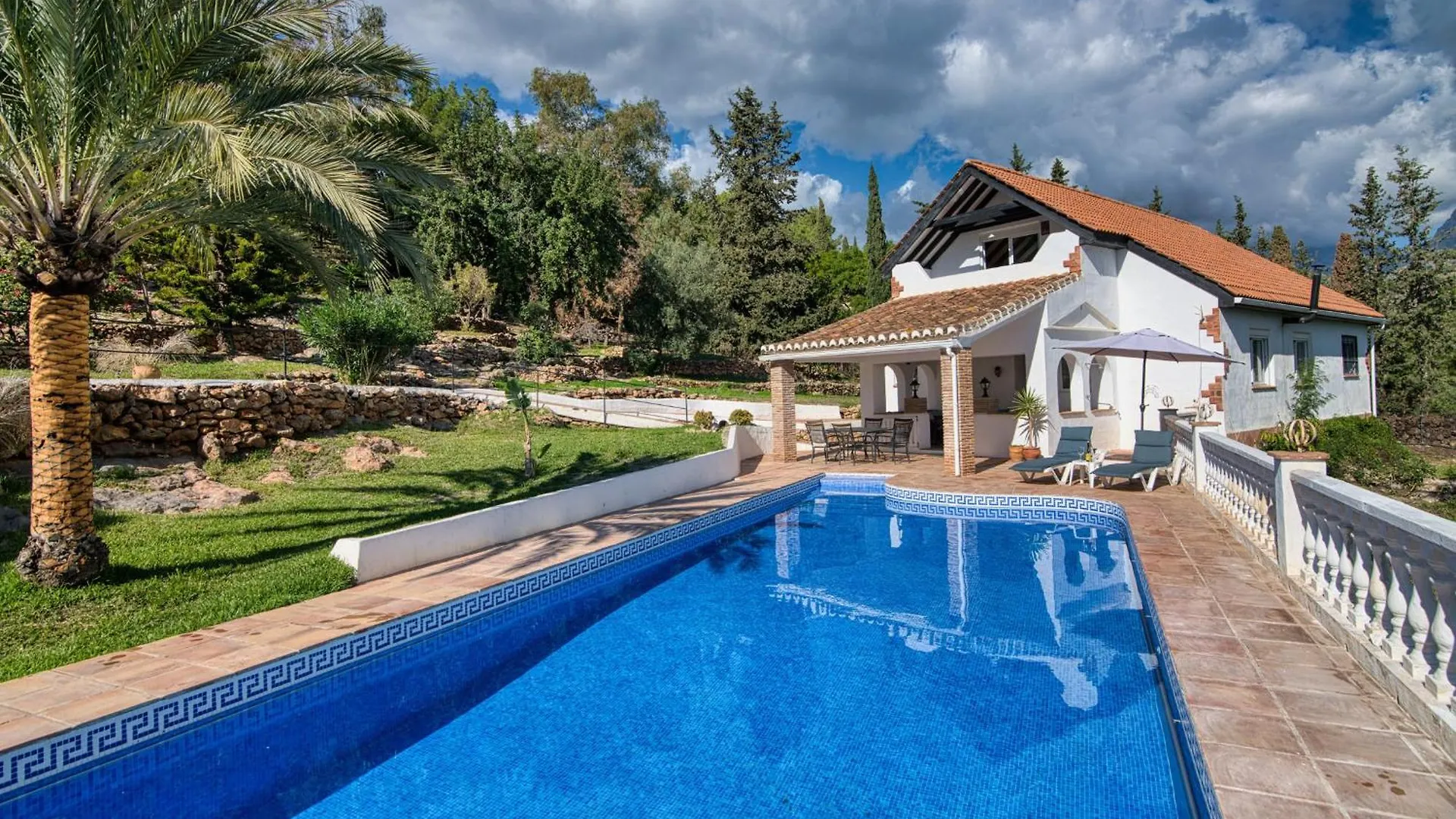 Villa Morera Bed & Breakfast Фрихилиана Испания